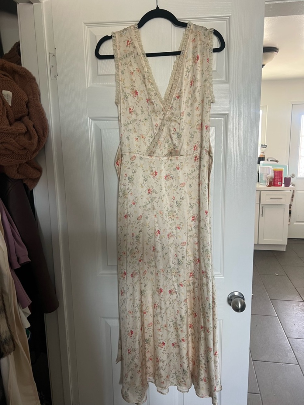 [HOLD] EUC Doen Tahlia Dress in Flowering Meadow Size M
